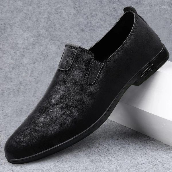Повседневная обувь мужская удобная вождение высококачественных кожаных мокасинов проскальзывает на бизнес -обувь с бизнесом
