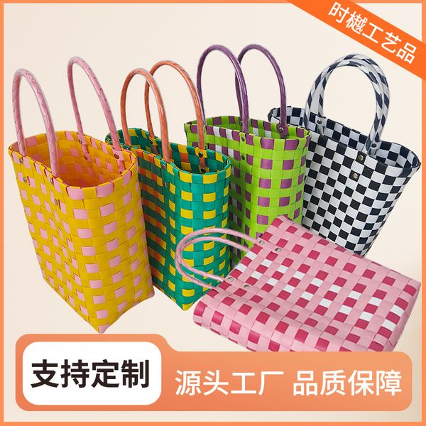 Xiaohongshu handgefertigtes Plastikbeutel Gemüsekorb Souvenir Beach Urlaubsbeutel gewebte Tasche Handtasche