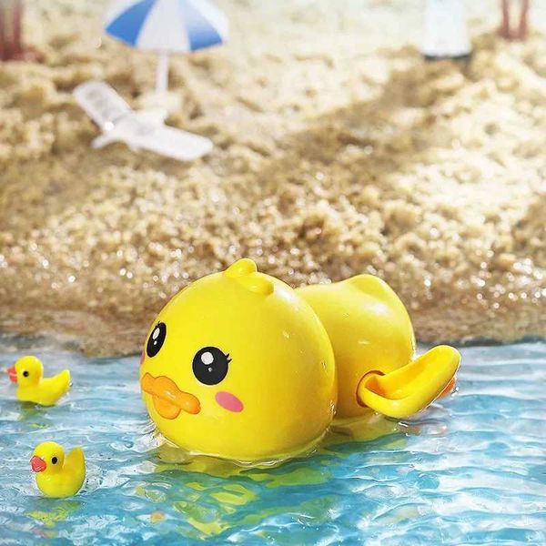 Toys de banho de bebê Bath Toys Duck fofo Swimming para crianças de 1 a 3 anos de idade flutuante para menino menina recém