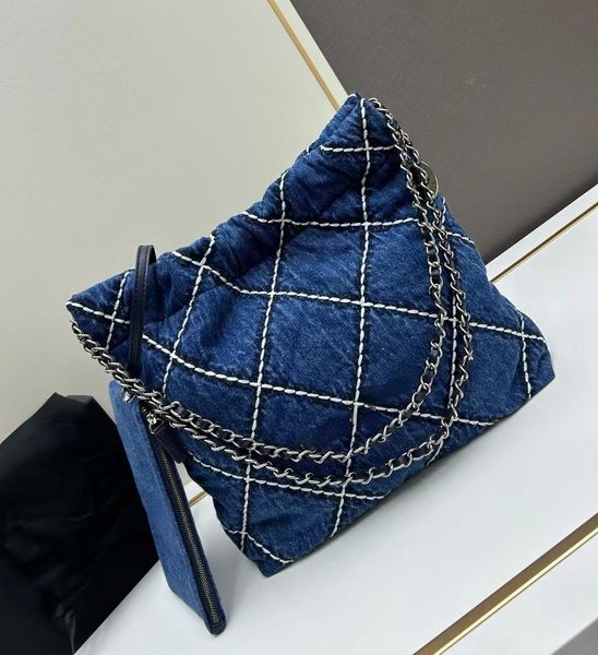 Branchi di marca di lussuoso Bannone in denim Borse classiche per lo shopping jeans con borse all'interno della borsa a tracota hardware della catena d'argento 2024 zaini casuali zaino 2720