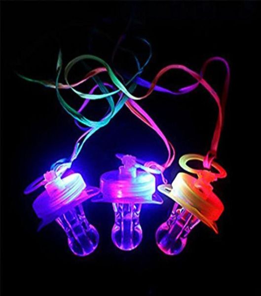 2020 Yeni LED emzik düdük LED yanıp sönen emzik kolye kolye yumuşak ışık yukarı oyuncak parlayan rgb stili 4 renk blister packagin2334440
