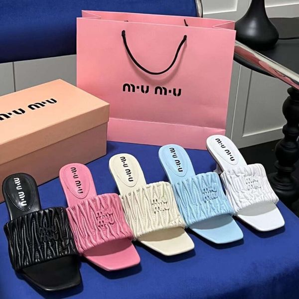 Tasarımcı terlik sandal mui mui yüksek versiyon yaz yeni m-etiket yüksek topuk terlik kadınlar için 5cm şık flip floplar kadınlar için