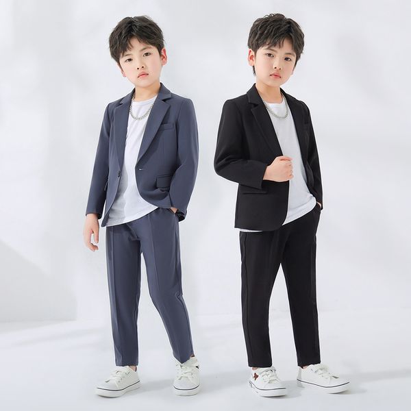 Детские подростковые костюмы для мальчиков Корейская версия костюма повседневного костюма размещена на банкетном платье с четырьмя частями (футболка + куртка + брюки + ожерелье)