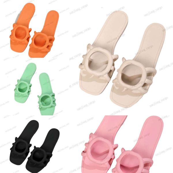 Donne Lettera di ritaglio intrecciato Slipisti Summer Designer Slide Scarpe casual Flat Slifori di gomma Scacciate Slide Sandalo Sexy Ladies Hollod Wear Shoes