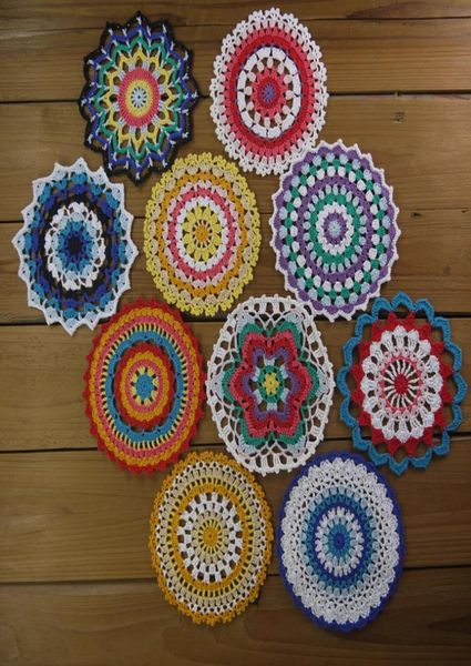 10 peças coloridas mandalas guardares tingidos à mão, doilies de crochê vintage pequenas montanhas -russas redondas de 665 polegadas 4385184