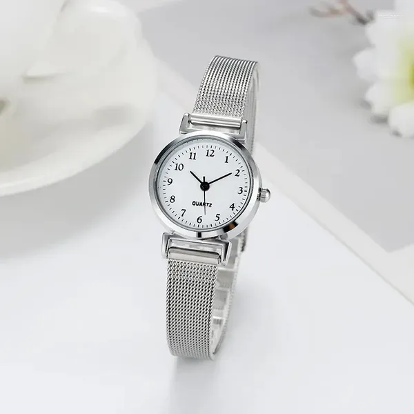 Armbanduhr einfache koreanische Version Frauen sehen Student Digital kompakt Edelstahl Mesh Gurt Quarz Armbanduhr Drop