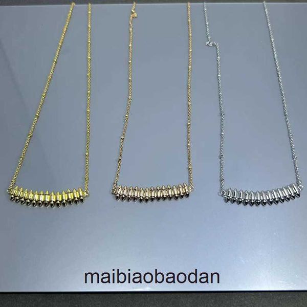 Ударные ювелирные ожерелья для женщин для женщин V Gold Bullet для женщин CNC Гибкая цепь заклепки с настоящим золотом. Оригинал 1: 1 с настоящим логотипом и коробкой