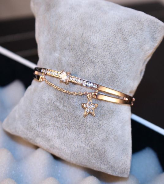 Wunderschöne miteinander verflochtene Kristallstars Rose Gold Armband koreanische Version der einfachen Persönlichkeit Süßschmuck Armband Armband Fem1254915