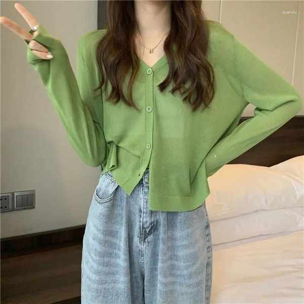 Camisas femininas 2024 Cardigan Mulheres de manga comprida verão corte de malha V de pescoço de suéteres finos camisa de protetor solar verde