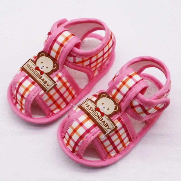 Sandalen Sommerbaby Schuhe Mädchen Sandalen bunte schlichte gemusterte Cartoon-Bären Kinder Erste Walker weiche Solte Kinderschuhe 0-18ml240429