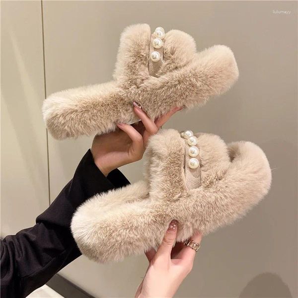 Pantofole donne piatti spessi apriposta per perle da letto perlato scarpe di cotone moda fluttuanti calde infradito casual peluche 2024 2024