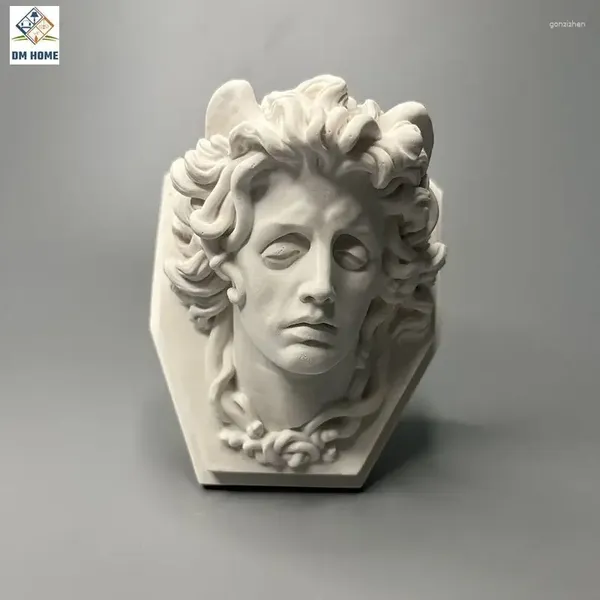 Figurine decorative Medusa Ritratto Scultura Artwork Statue in gesso Ornamenti art europei Gorgon Ornamenti per la casa Diffusione