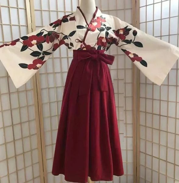 Kimono Haori Yukata Assini asiatici Sakura Girl Style giapponese Stampa floreale Domanda vintage Donna Oriental Camellia Love Costume 240420