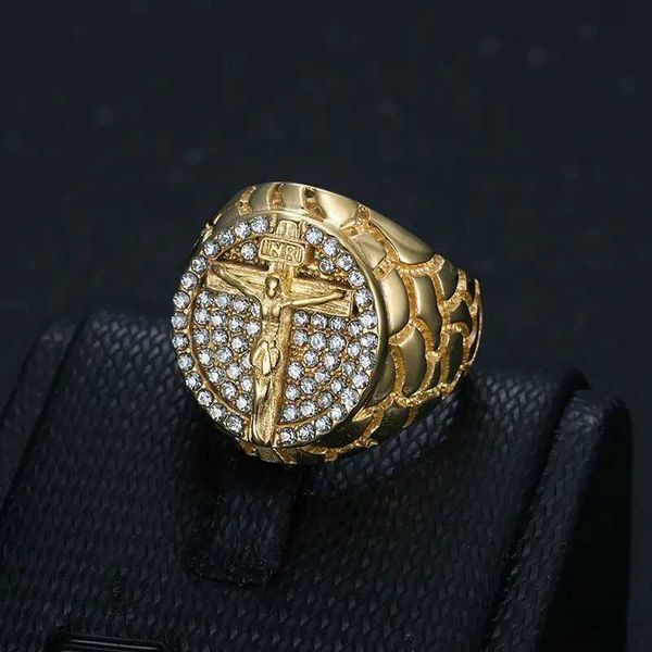 Bandringe Megin D Edelstahl Titanium Gold Farbe Shincross Jesus Zirkon Ringe für Männer Frauen Paar Geschenk Mode Schmuck Hip Hop J240429