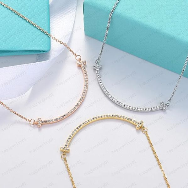 Colar de sorriso de luxo mulheres aço inoxidável casal grande diamante pingente de diamante jóias para pescoço presente de Natal Acessórios para mulheres atacado com caixa