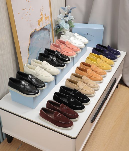 Strauß Leder -Laibers Wildleder Leder Sabots Designer Luxus Männer Frauen im Freien Oxfords Freizeitschuhe Moccasins schnallen runde Zehen flache Fersenschuhe an