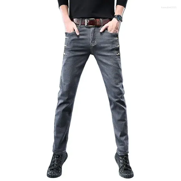 Jeans masculinos de alta qualidade para homens para homens quatro temporadas Slim Fit Pants Macho Button Design