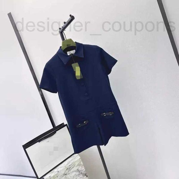 Tute da donna Romper designer Dedice Temperamento moderno High Street Fashion Horse Buckle Navy Blue Solid Color Supuit for Girls Age che riduce i pantaloncini per le gambe dritte