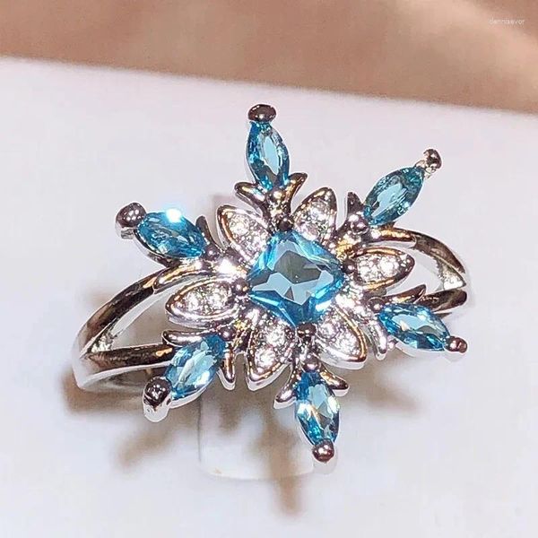 Ringos de cluster 925 Carimbar Natal Flake Aquamarine Zirconia for Women Feminino em Fashion Party Wedding Gift Wholesale