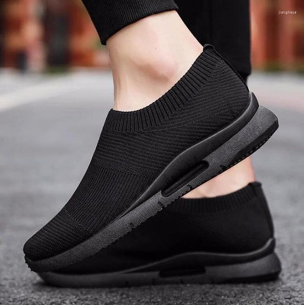 Casual Shoes Fashion Summer Men Light Sport Jogging Atmungsfreier Mann Sneakers auf Loafer Herren Vulcanize Größe 46