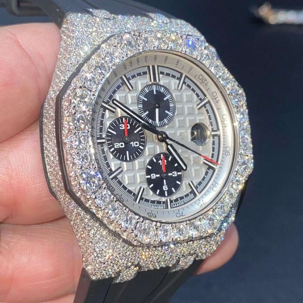 Migliori prezzi bassi di vendita calda personalizzare bus in gomma in giù ghiacciato def VVS moissanite Diamond orologio per uomini donne