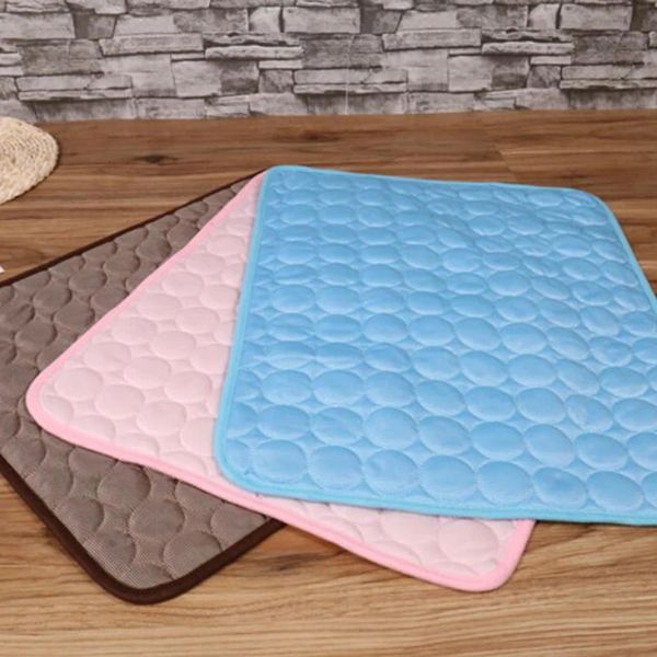 Pet Pad Yaz Soğutma Mat Köpek Yatak Paspasları Mavi Pet Buz Pad Soğuk Soğuk İpek Nem Korumalı Soğutucu Yatak Yastık Yavru 240416