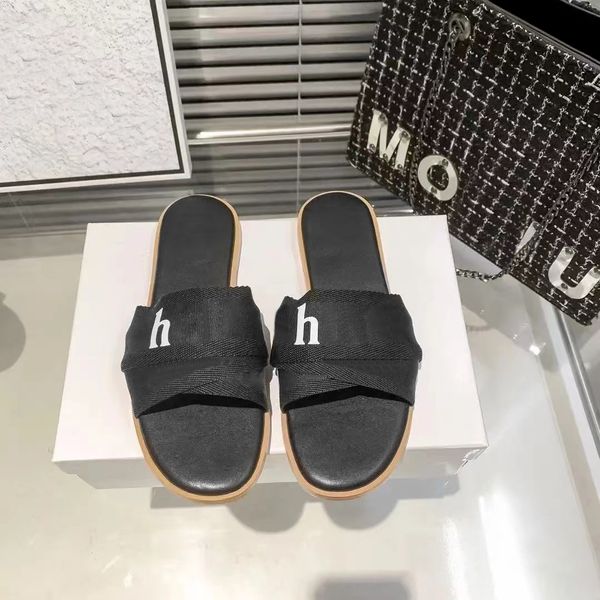 Neuer Designer Slide Casual Schuhe 2024 Neue Stil Summer Slippers Pool Schöne Mule Luxurys Loafer Flat Beach Canvas Damen Sandalen Indoor Sandale Herren Schieberegler Größe 35-41