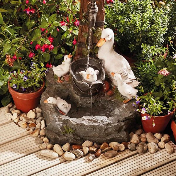 Pflanzer Töpfe Duck Eichhörnchen Solarharz Courtyard Fountain Garden Design mit LED -Lieferungen Outdoor Dekorative Geschenke Q240429