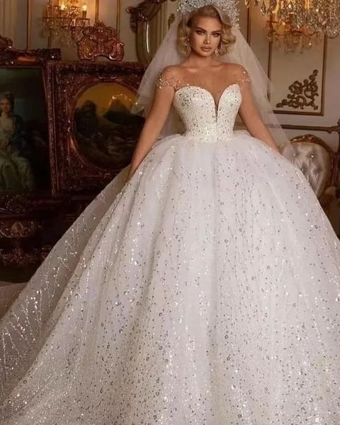 Vestido de noiva de luxo Dubai Bling 2024 Cristais modestos de vestido de bola com miçangas rochas de tamanho de catedral vestidos de noiva vestidos de novias