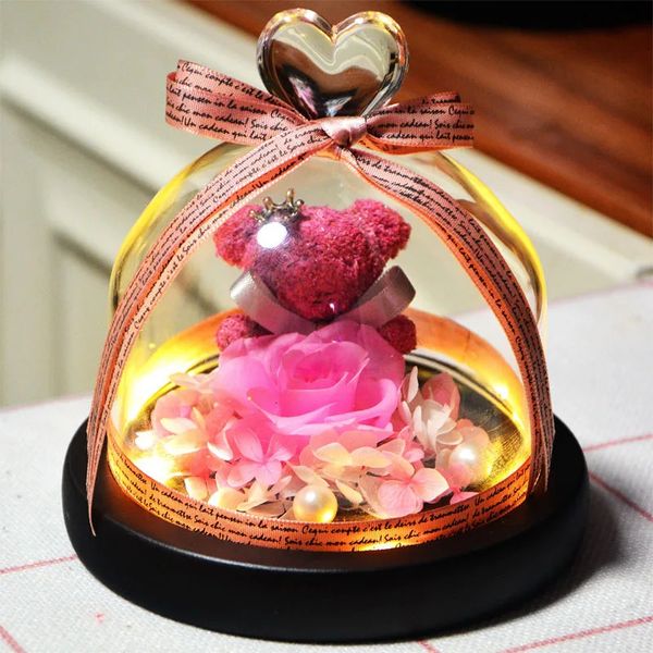 Вечная консервированная роза Fresh Rose Прекрасный плюшевый мишка в сердце стеклянном куполом с светодиодным декором домашнего декора свадебные подарки для женщин 240418