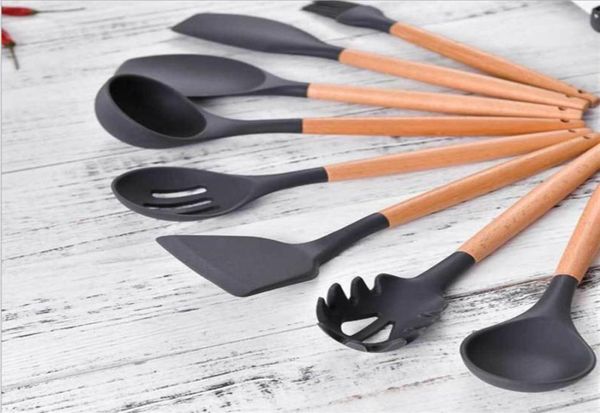 Кухонные инструменты 9pcs черный цвет силиконовой посуда набор посуды без придурки лопат лопаты деревянная ручка для приготовления пищи с хранением Box31467088393