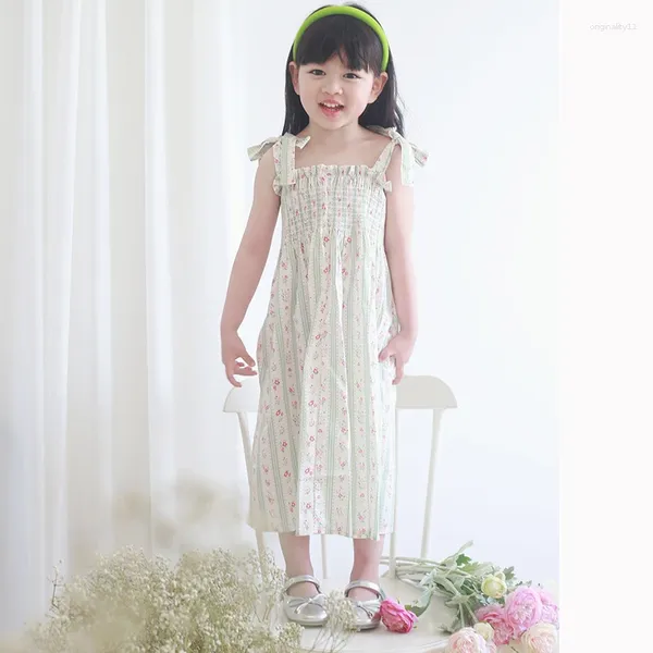 Mädchenkleider Kleidung Sommermädchen Blumenkleid Schlinge Rüschen Bohemian Beach Prinzessin Kleinkind gemütliche Baumwolle smocked