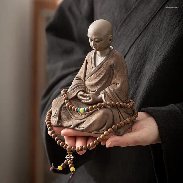 Figurine decorative in stile retrò ceramico piccolo monaco di fascia alta sabbia di sabbia di sabbia di sabbia per la casa statue di figura desktop figura da tè
