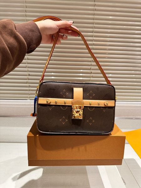 2024 Designer -Kamera -Taschen Wen Frauen Luxus Vintage Umhängetasche Klassische Handtasche Mode echte Leder -Frauen -Crossbody -Geldbörse Geldbörse Brieftasche Lunchbox Tasche