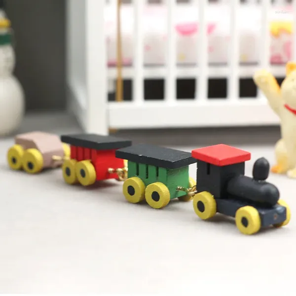 Figurine decorative 1: 12 bambole Mini Train Model per bambini Accessori per la scena per bambini Decorazione di regali giocattoli