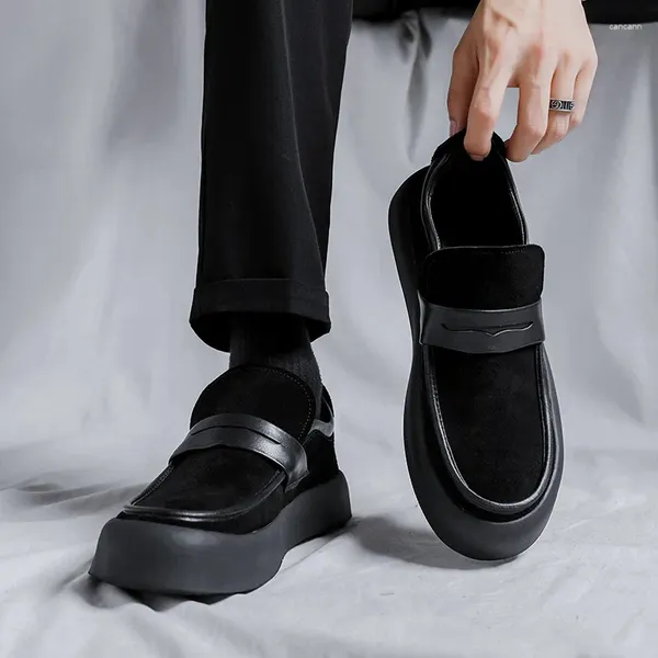 Sapatos casuais homens moda moda vaca camurça de couro deslizante preguiçoso vestido de banquete de festa respirável calçados de plataforma elegante e elegante