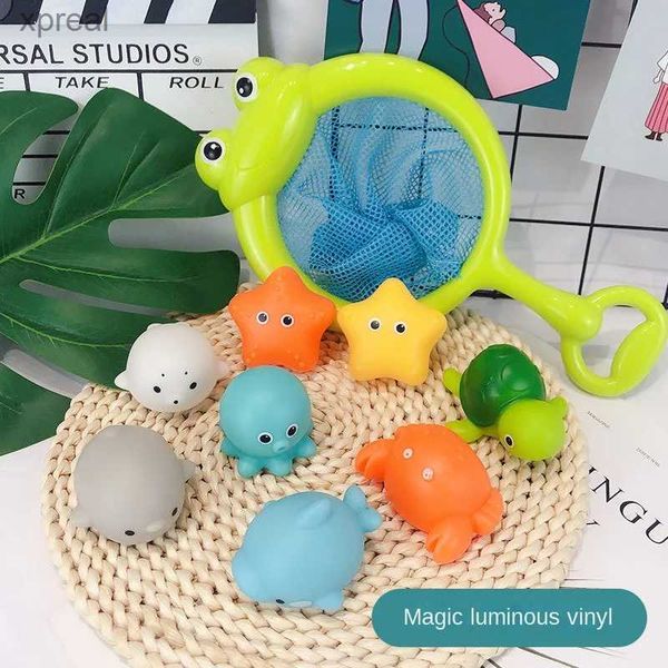 Banyo Toys Sevimli Hayvan Duş Oyuncak Yüzme Suyu LED Hafif Oyuncak Yumuşak Kauçuk Şamandıra Algılama Lüminesans Kurbağa Çocuklar Eğlenceli Giftswx