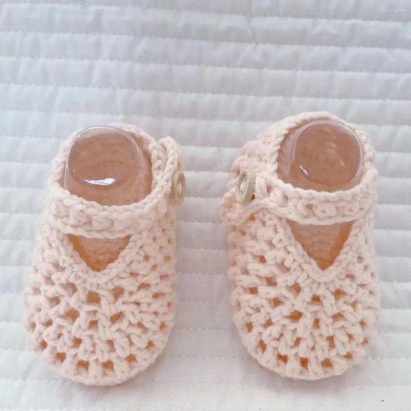 İlk yürüyüşçüler güzel doğmuş çorap bebek pamuk örgü ayakkabılar erkek kadın yaz plajı yün el yapımı yürüteç yatak