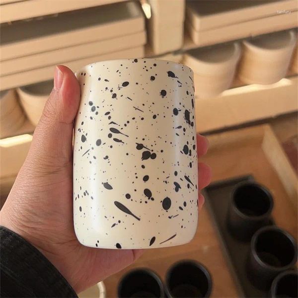 Tumblers Basit Tasarım Mürekkep Noktaları Seramik Kupalar Retro Sıçrama Kupa Kore tarzı çift içecek ofis kahve evi ağız gargarası