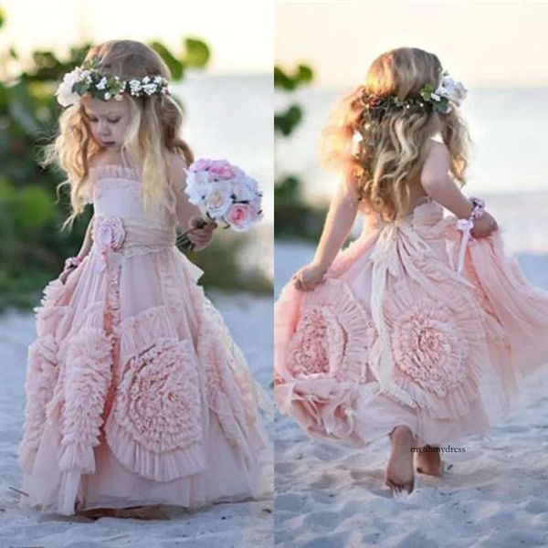 Erröten rosa Blumenmädchenkleider Spaghetti Rüschen handgemachte Blumen Spitze Tutu Vintage kleine Babykleider für Kommunion Boho Hochzeit 0431