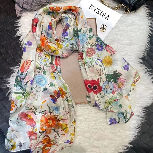 White100% di sciarpa di seta Donne sciarpe bufandas Summer Beach Shawls foulard autunno inverno design fiore di fiori a collo lungo hijabs 240430