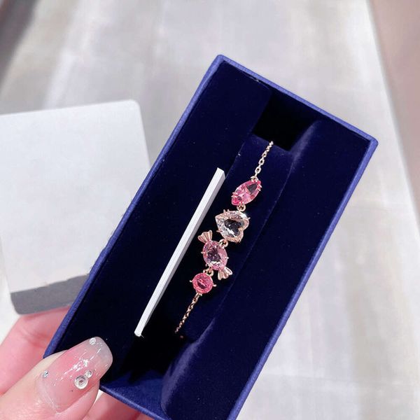 Armband Swarovski Designerinnen Frauen Original Qualität Luxus Mode Bangle Shiny Pink Candy Armband Romantische und charmante Liebe Süßigkeiten Pulling Armband