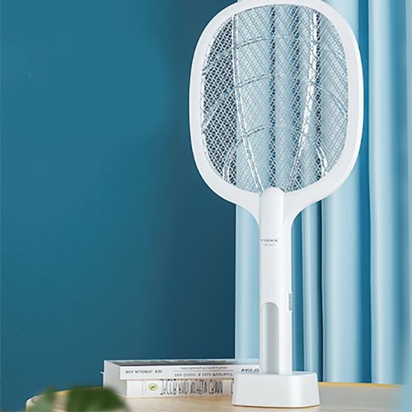 RACOTE DE TENNIS TIPO DE MOSQUITO ELÉTRICO SWATTER LUZ PURPO COM BASE DE CARREGO que é colocado no 240415