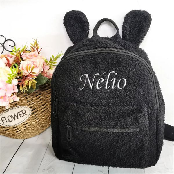 Ricamo personalizzato BackpackCustom Qualsiasi nome Mini bambini portatili che viaggiano zaini per orso a forma di spalla a forma di asilo 240429