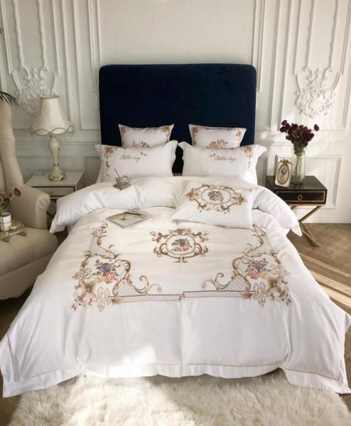 Copertina trapunta del re queen size foglio a letto piatto da letto bianco ricami bianchi chic 4pcs set di biancheria da letto in cotone di seta di seta di lusso 5066273