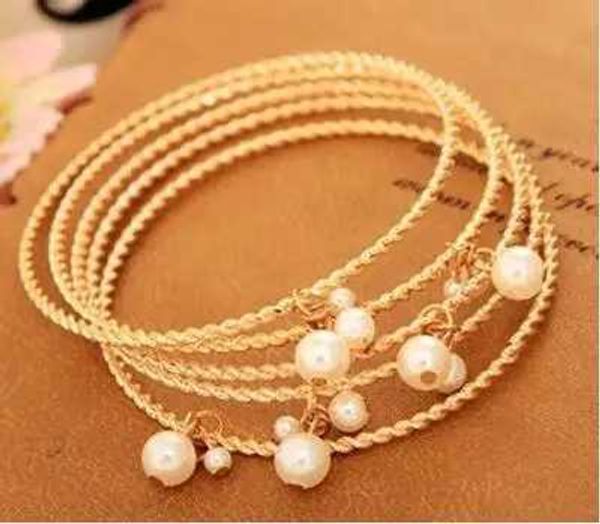 Catena nuova vendita calda !!Eleganti braccialetti di perle simulati per donne Bijoux Gold Color Fashion Gioielli Regali femminili
