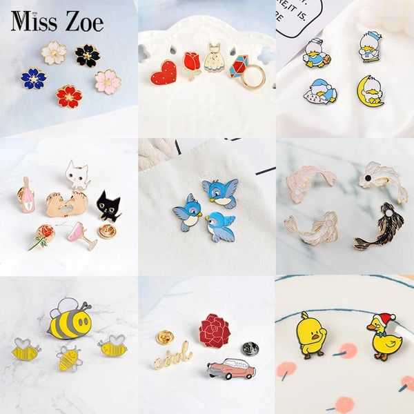 Broches 3-6 pçs/set Gato Rosa Pássaro Koi Sakura Legal Carro Broche Botão Pins Denim Lapela Pin Crachá Moda Dos Desenhos Animados Jóias Presente Para Crianças Menina