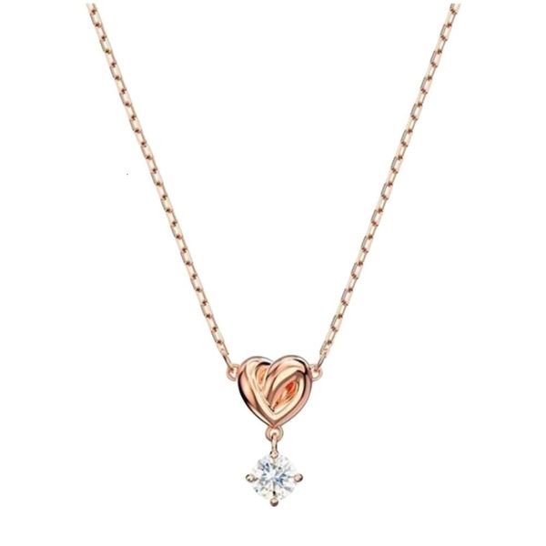 Collana Swarovski Designer Donna Collane di qualità originale Donne di alta qualità amano il singolo diamante a forma di cuore Collana con diamanti rotondi Elemento da donna in cristallo