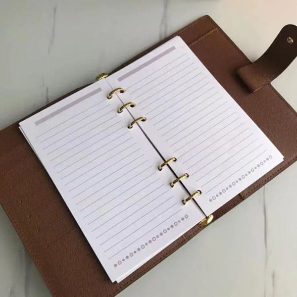 2024 Neue Damen- und Herren-Notebook-Taschenhalter aus Leder, Kreditetui, Buchcover, modische Damen-Geldbörse, Tagebuch, kleiner Ring, Agenda, Planer, Notizbuch mit Staubbeutel und Box