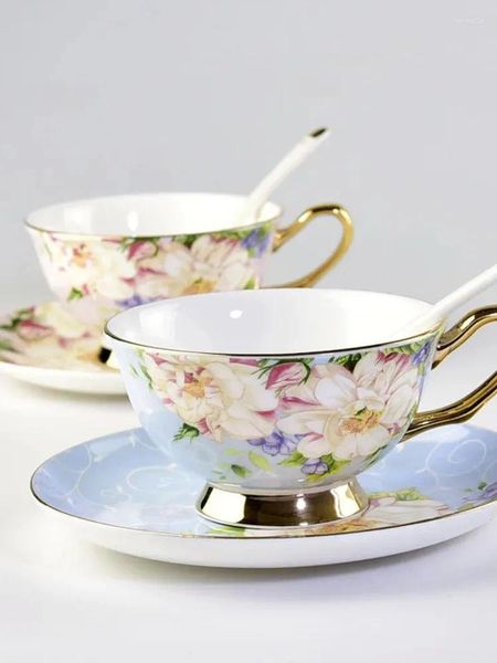 Caffettiere Tazze da tè in ceramica Set pomeridiano in porcellana di osso Regalo aziendale europeo e piatti